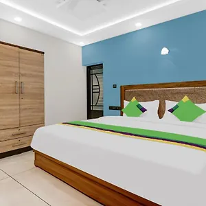 Treebo Pushpak Service Hotel
