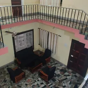 Uncle Paul's Mansion Guest house